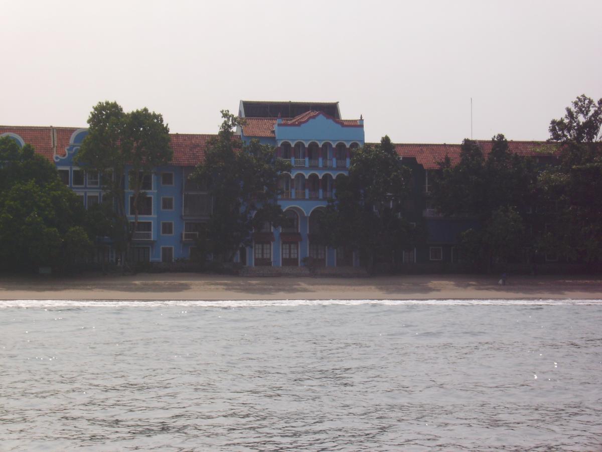 Kondominium Pantai Carita Daire Anyer Dış mekan fotoğraf